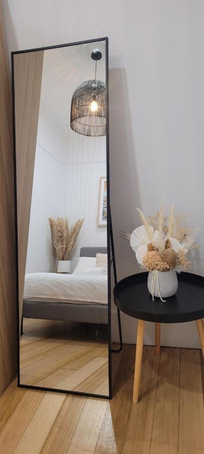 Boutique Beach House In The Heart Of St. Kilda メルボルン エクステリア 写真