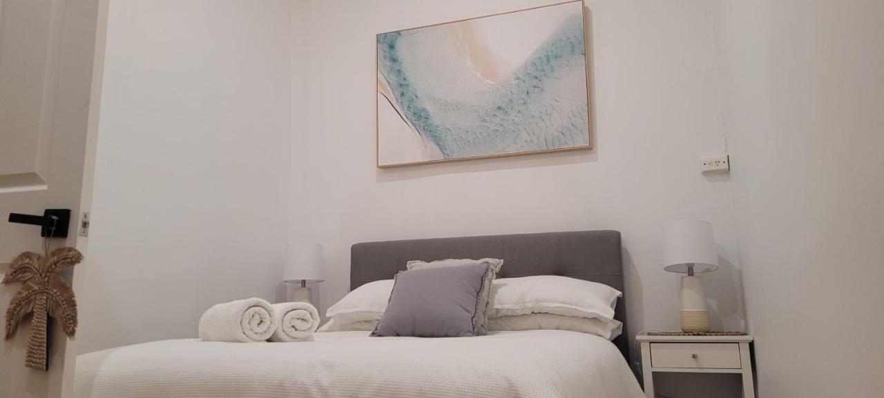 Boutique Beach House In The Heart Of St. Kilda メルボルン エクステリア 写真