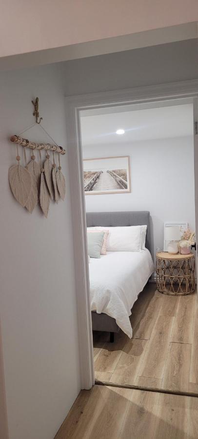 Boutique Beach House In The Heart Of St. Kilda メルボルン エクステリア 写真